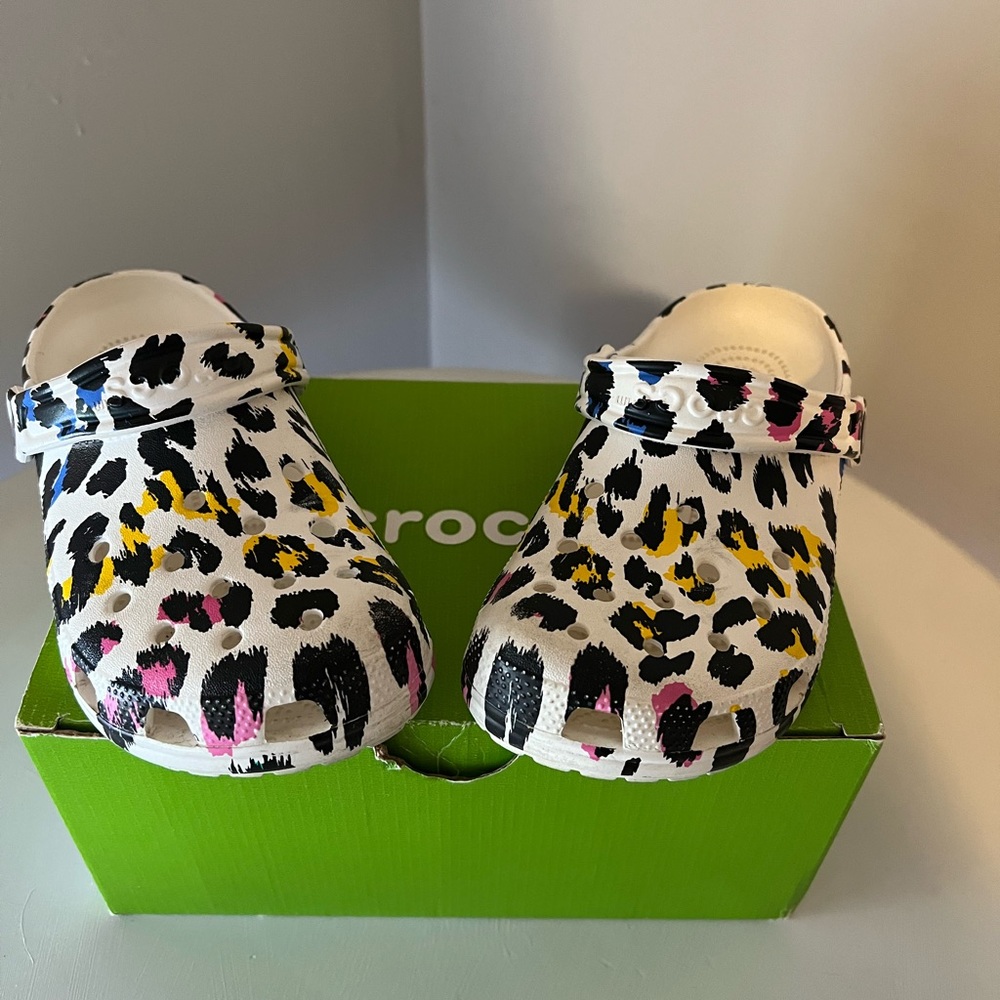 Kids multi color leopard crocs. Size 3 M. Great condition.